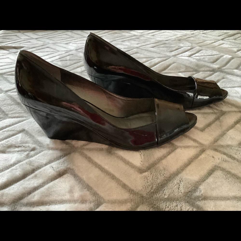 Jessica Simpson opened-toed wedge